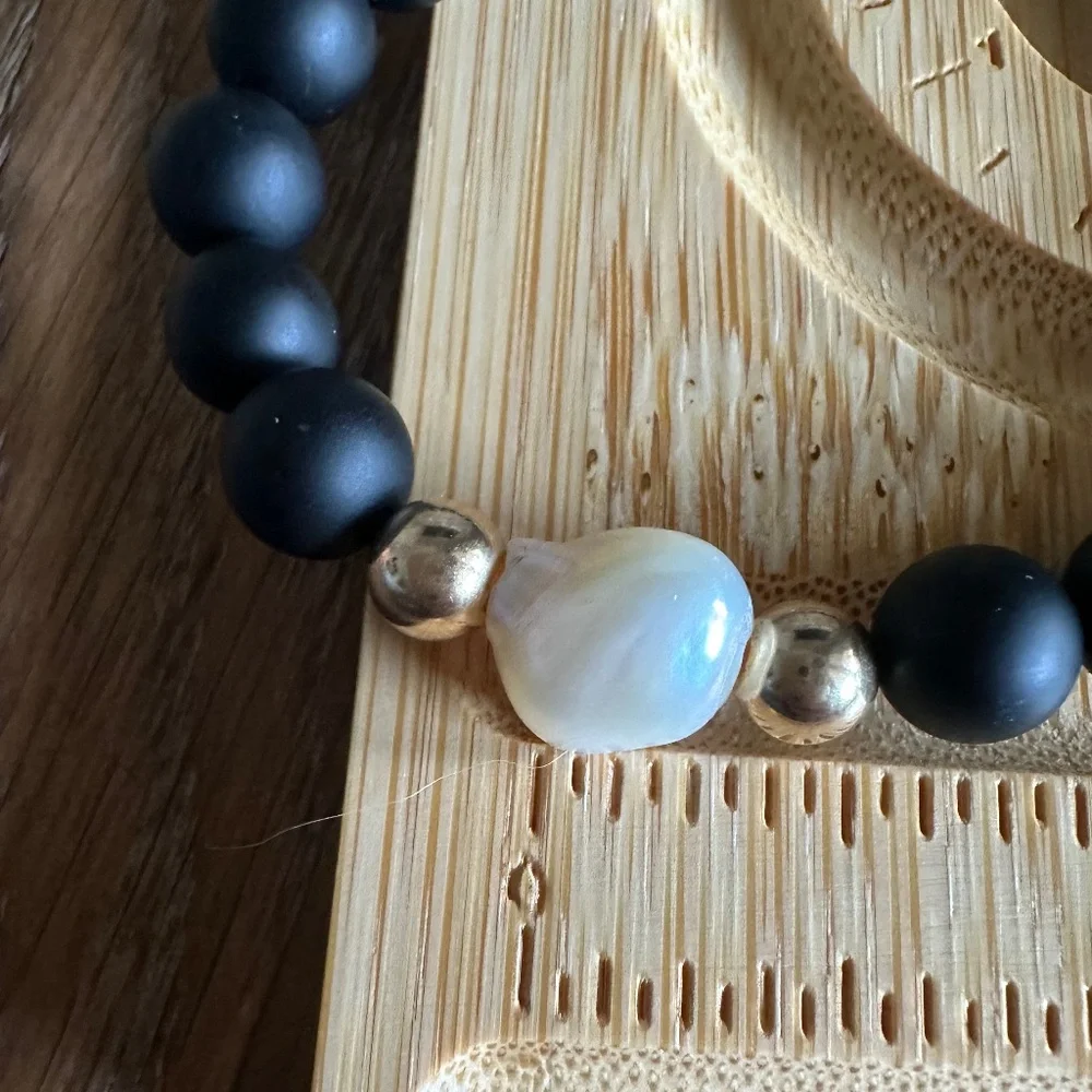 Matte Onyx Beaded Bracelet Black Gold Natural Pearl Stretch 6” Luxe Minimal
